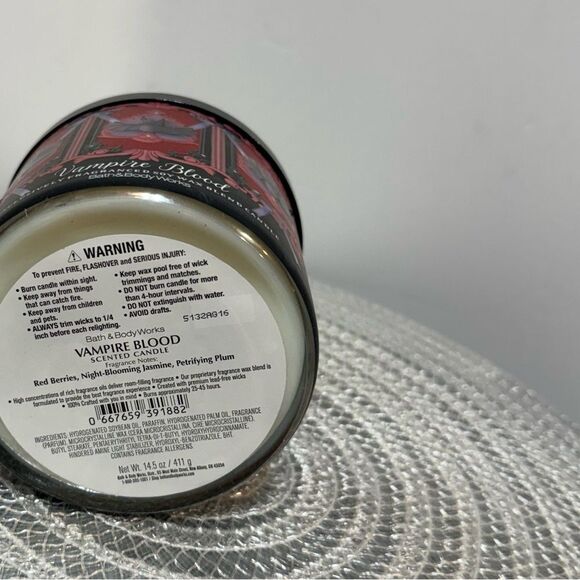 BBW Vampire Blood 3 Wick Scented Candle NWT - Picture 3 of 4
